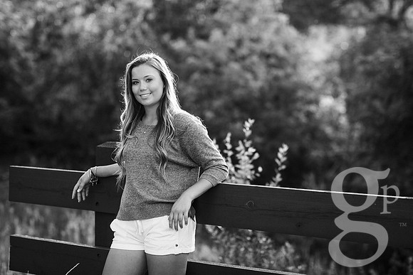 Leah_Senior-BW-82