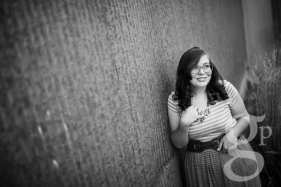 Daniella_Senior_2016-BW-34