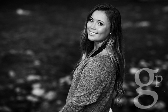 Leah_Senior-BW-107