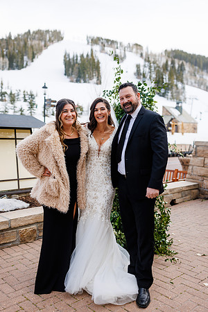 John_Megan-Wdg-Group-97