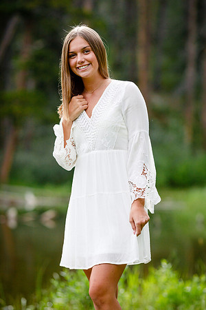Ellie_Senior-Edited-4