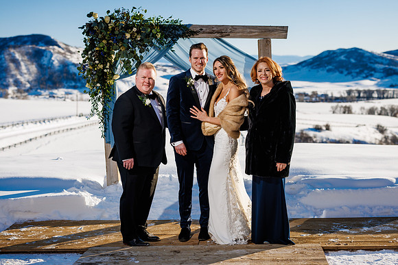 Zach_Rebecca_Wdg-Group-100