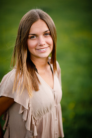 Ellie_Senior-Edited-55