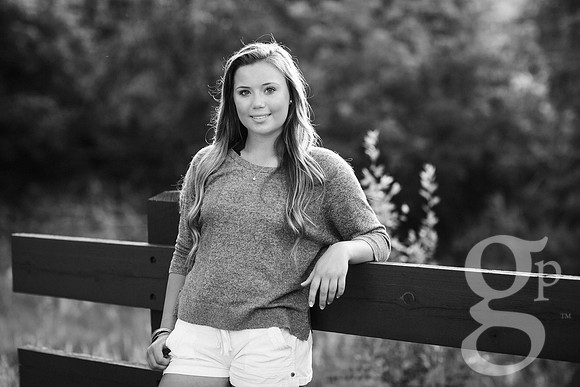 Leah_Senior-BW-84