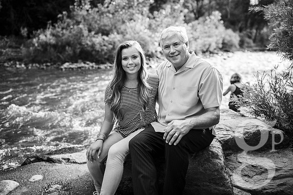 Leah_Senior-BW-18