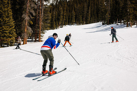 Adam-Katie-Ski-90