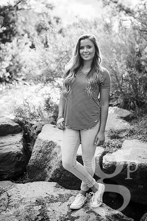 Leah_Senior-BW-9