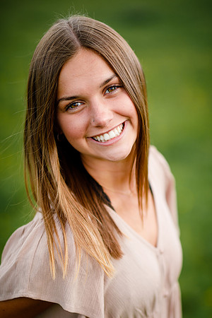 Ellie_Senior-Edited-56