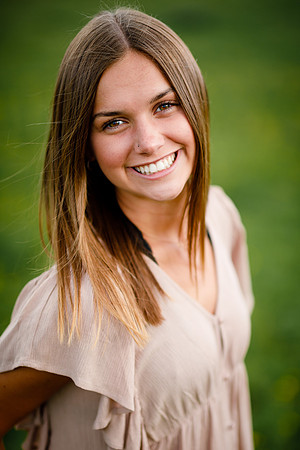 Ellie_Senior-Edited-57