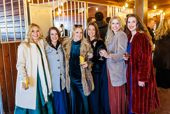 Zach_Rebecca_Wdg-Group-119