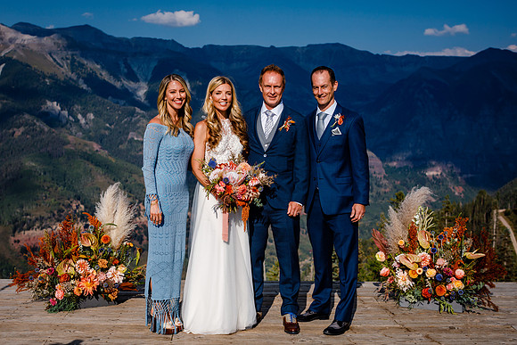 Mike_Dana_Wdg-Group-60