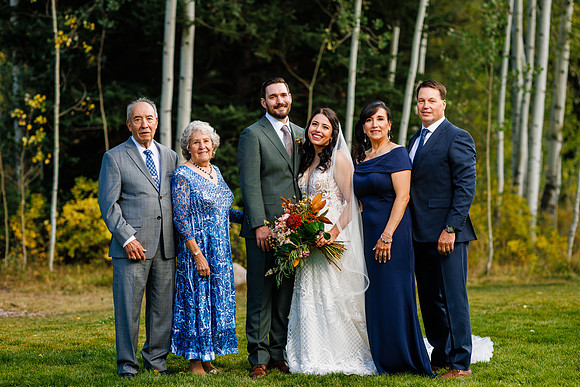 Kris_Crystal_Wdg-Group-83