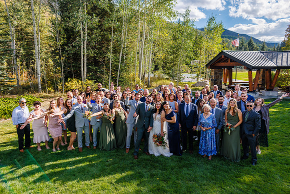 Kris_Crystal_Wdg-Group-81