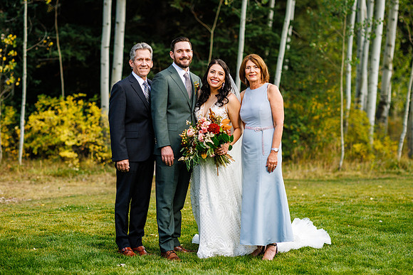 Kris_Crystal_Wdg-Group-110
