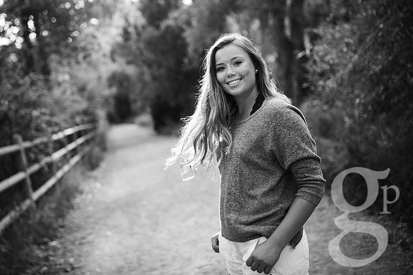 Leah_Senior-BW-63