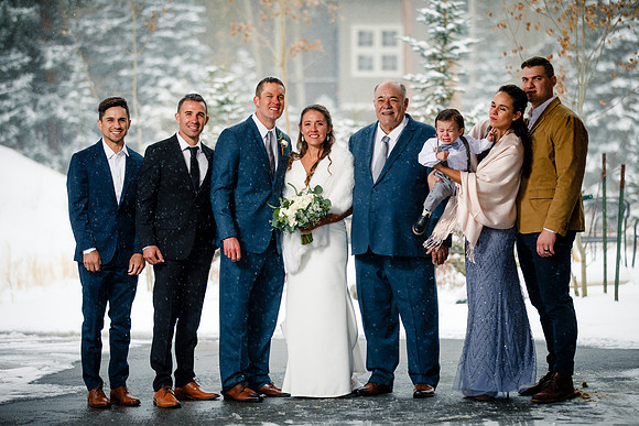 Andy_Danielle_Wdg_Group-20