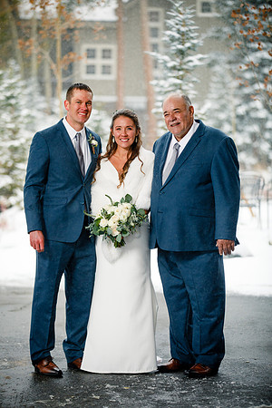 Andy_Danielle_Wdg_Group-24