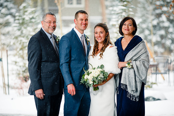 Andy_Danielle_Wdg_Group-36