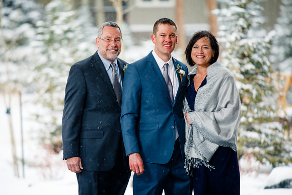 Andy_Danielle_Wdg_Group-44