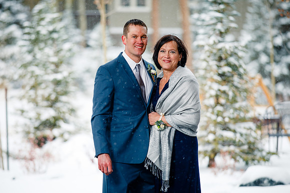 Andy_Danielle_Wdg_Group-48