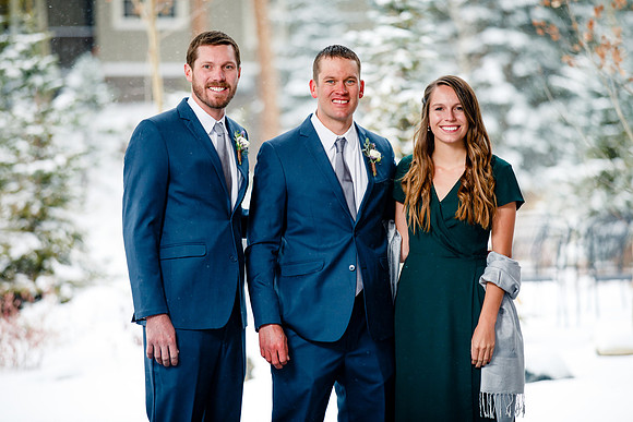 Andy_Danielle_Wdg_Group-53