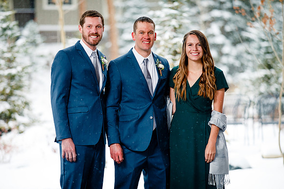 Andy_Danielle_Wdg_Group-55