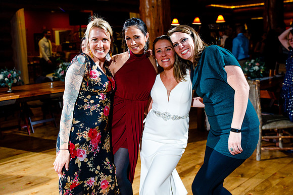 Andy_Danielle_Wdg_Group-171