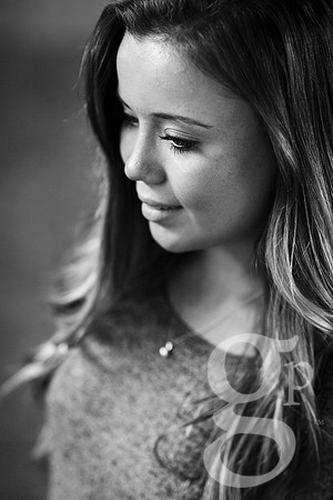 Leah_Senior-BW-76