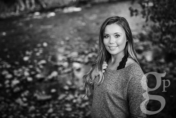 Leah_Senior-BW-103