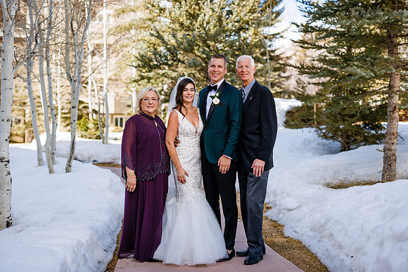 John_Megan-Wdg-Group-80