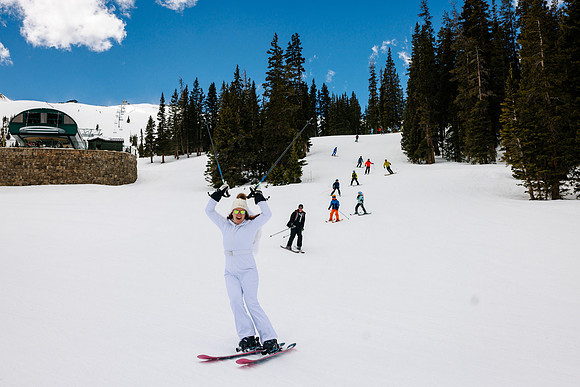 Adam-Katie-Ski-35