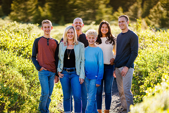 Shrago_Family_2022-Edited-2