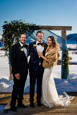 Zach_Rebecca_Wdg-Group-92