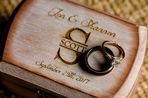 Jon_Shannon_Wdg-Detail-12