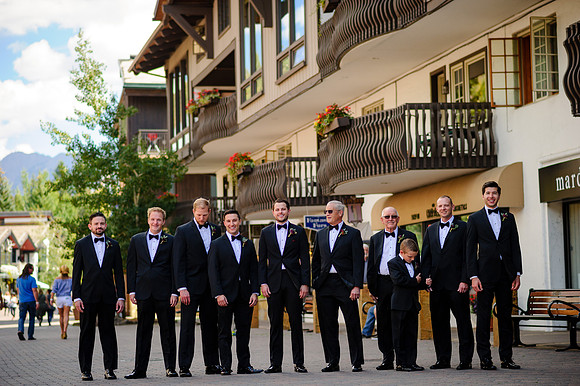 Mike_Valentina_Wdg-Group-86