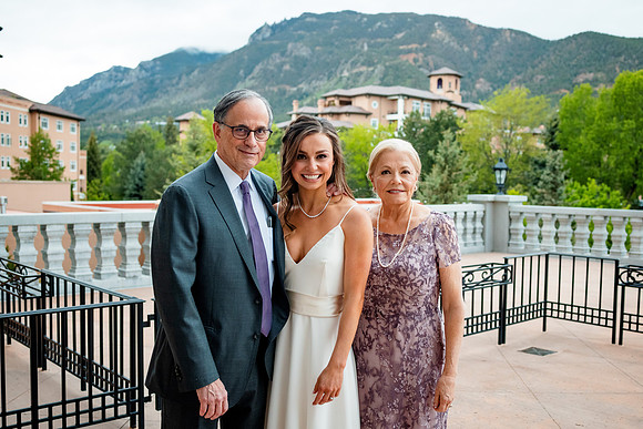Arthur_Katie_Wdg-Group-37