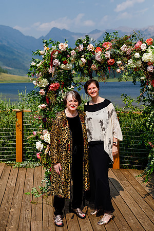Russell_Caroline_Wdg-Group-9