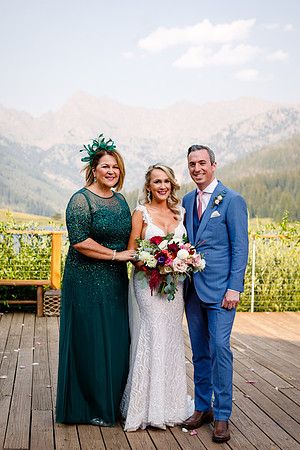 Russell_Caroline_Wdg-Group-23