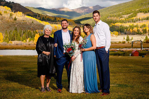 Jon_Shannon_Wdg-Group-41