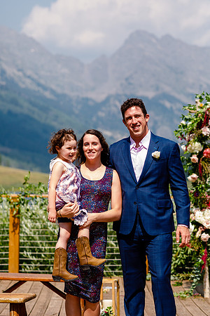 Russell_Caroline_Wdg-Group-1