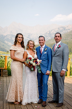 Russell_Caroline_Wdg-Group-38