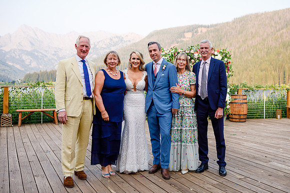 Russell_Caroline_Wdg-Group-128