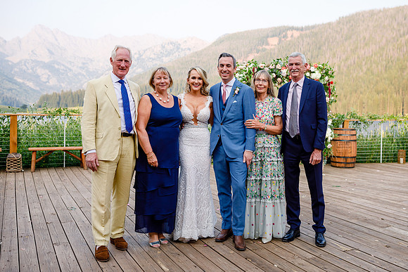 Russell_Caroline_Wdg-Group-129