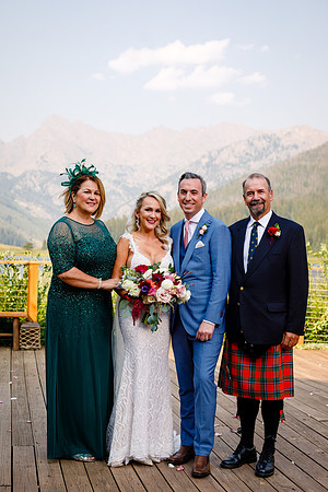 Russell_Caroline_Wdg-Group-22