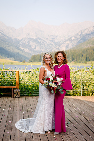 Russell_Caroline_Wdg-Group-55