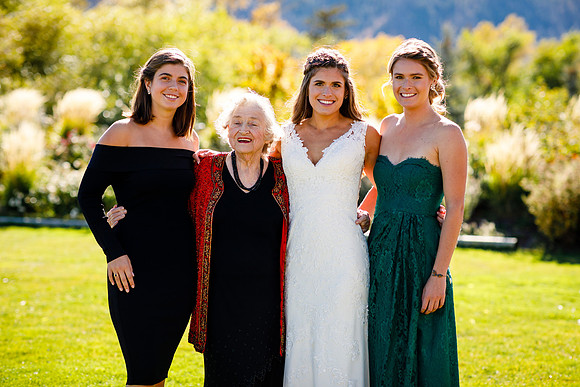 Kellen_Nicole_Wdg-Group-47