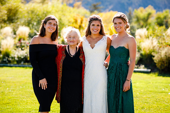 Kellen_Nicole_Wdg-Group-49