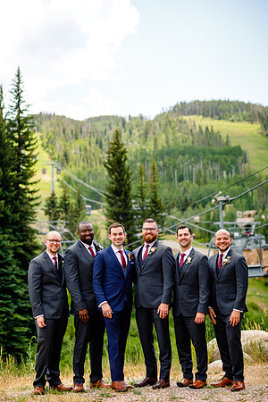 Zach_Suzanne_Wdg_Group-11