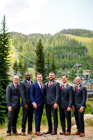 Zach_Suzanne_Wdg_Group-10