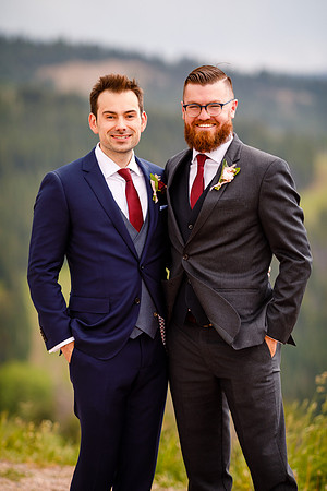 Zach_Suzanne_Wdg_Group-22